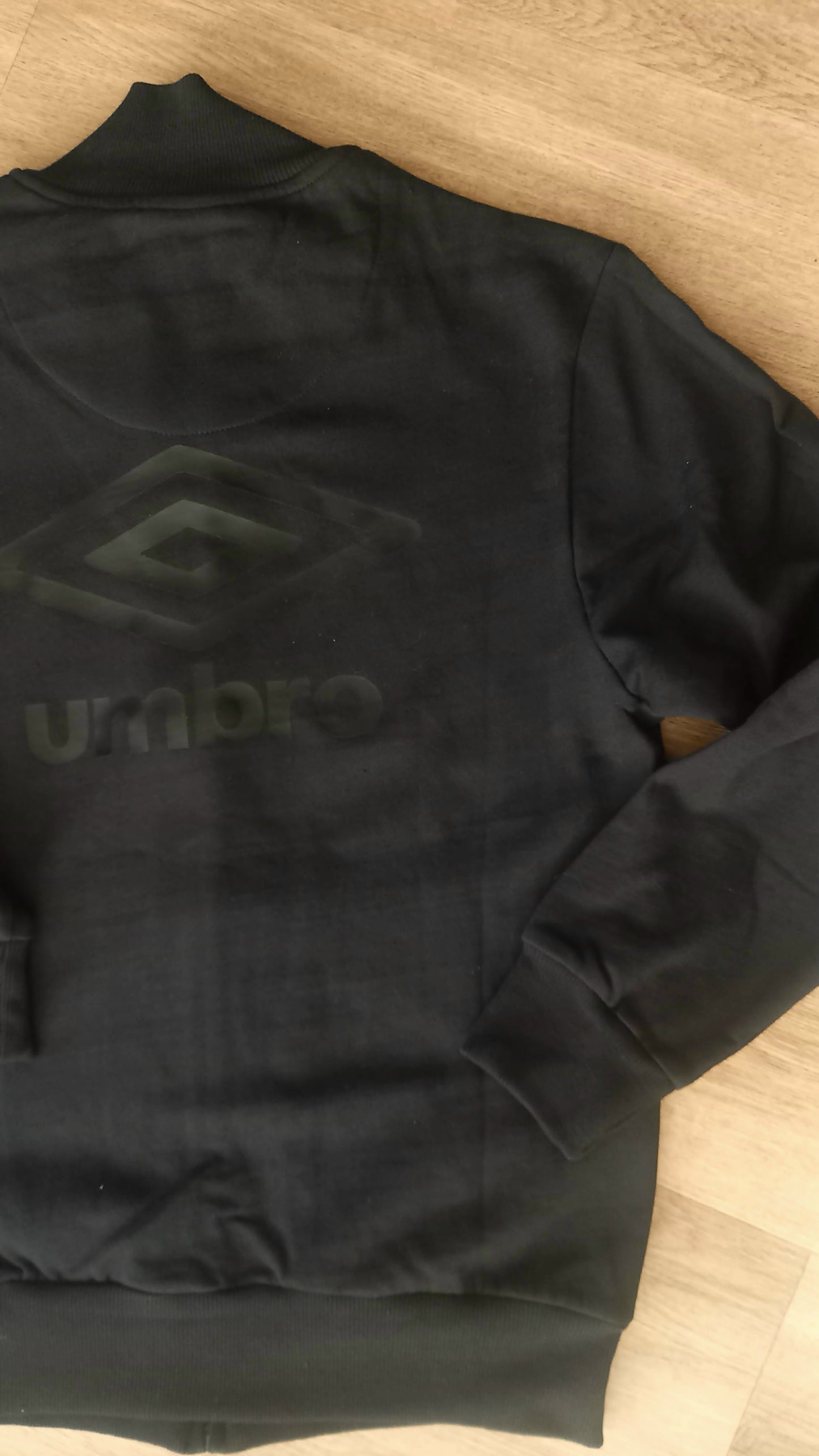 Umbro® Tuta Felpata Black/Grey