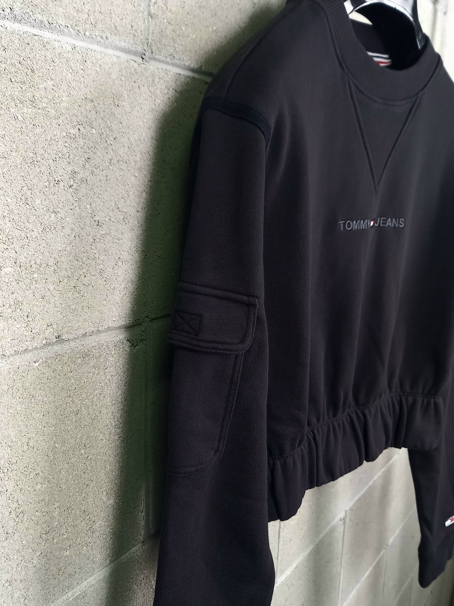 Tommy Hilfiger® Felpa Crop Nera