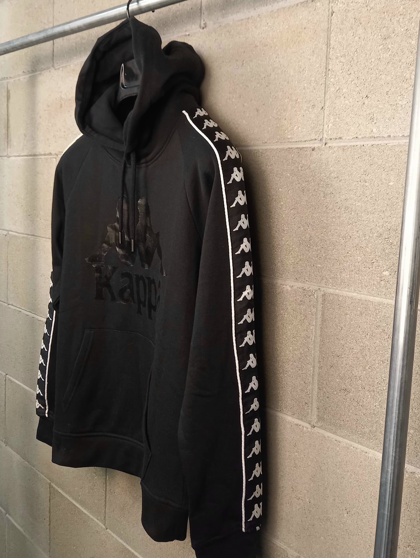 Kappa® Felpa con cappuccio Nera Logo Nero Vestibilità Slim