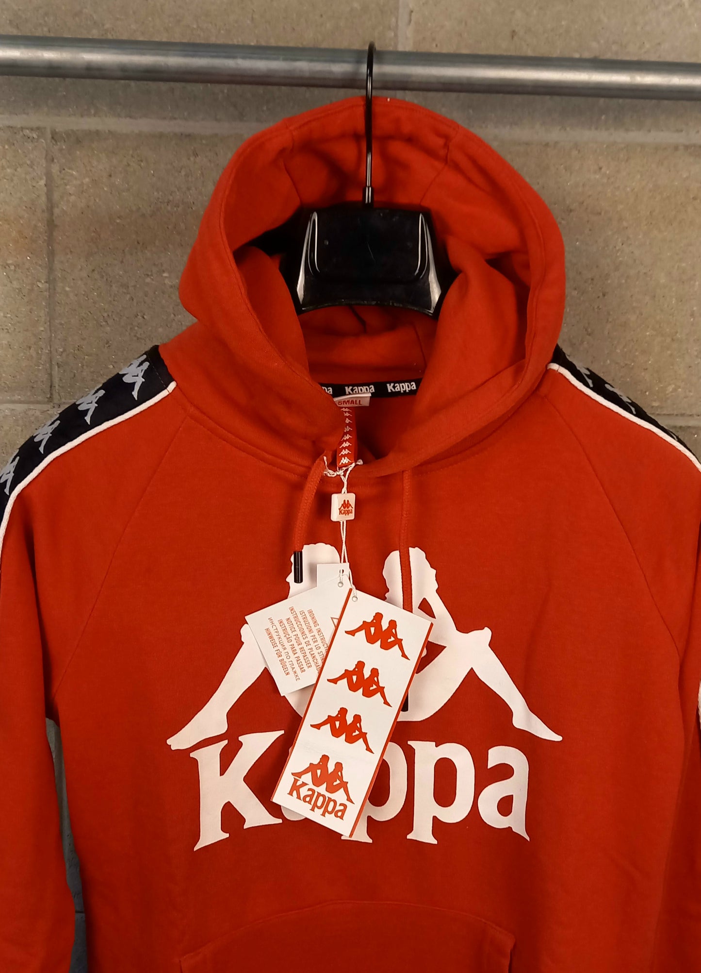 Kappa® Felpa con cappuccio Rossa Vestibilità Slim