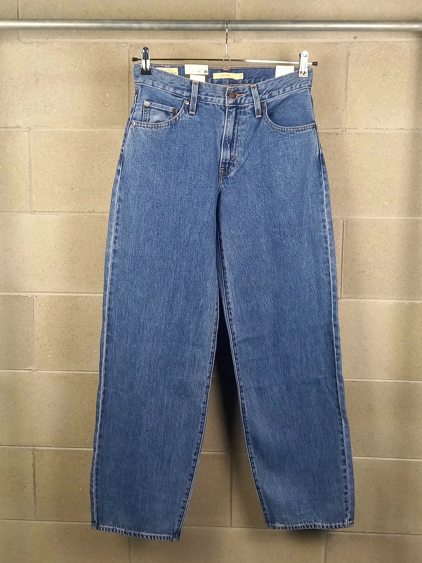 Levi's® Baggy Dad WOMEN'S JEANS A3494 0013