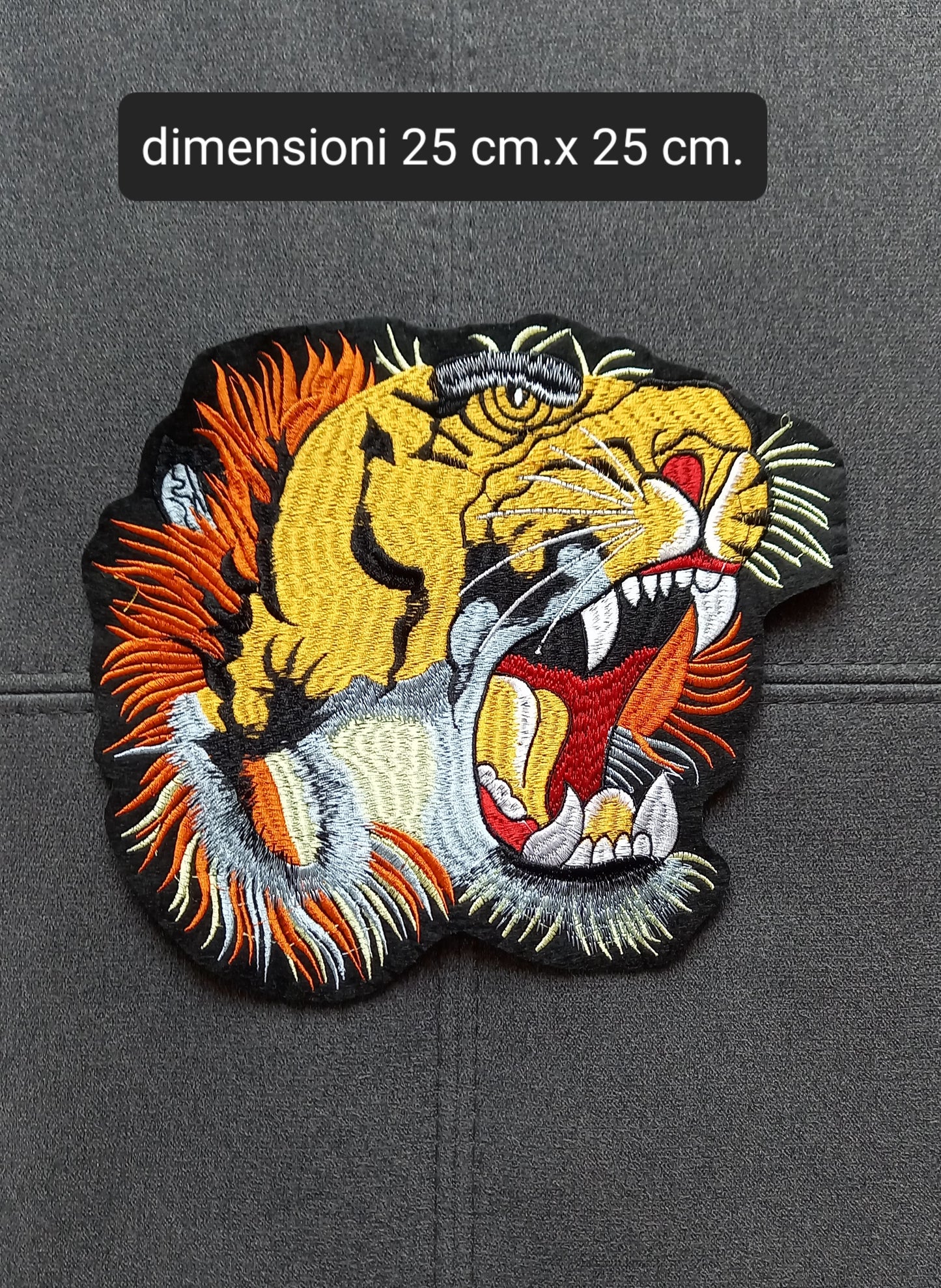 Toppa Patch Ricamata Tiger side